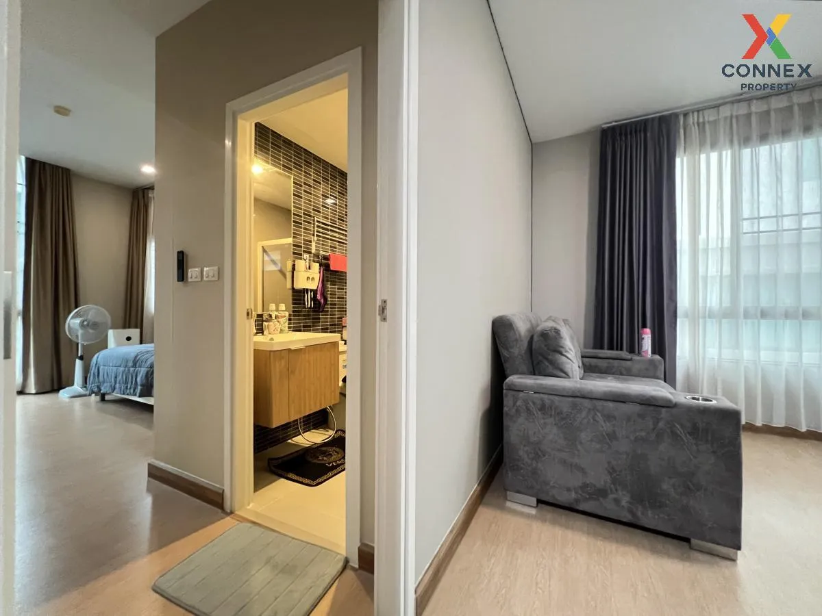 Townhome, corner unit, SMART HOME, solar cells, Patio Phahonyothi