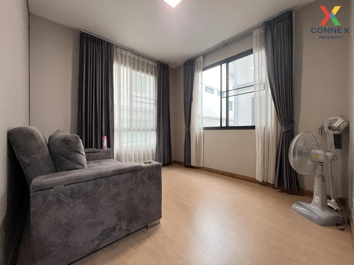 Townhome, corner unit, SMART HOME, solar cells, Patio Phahonyothi