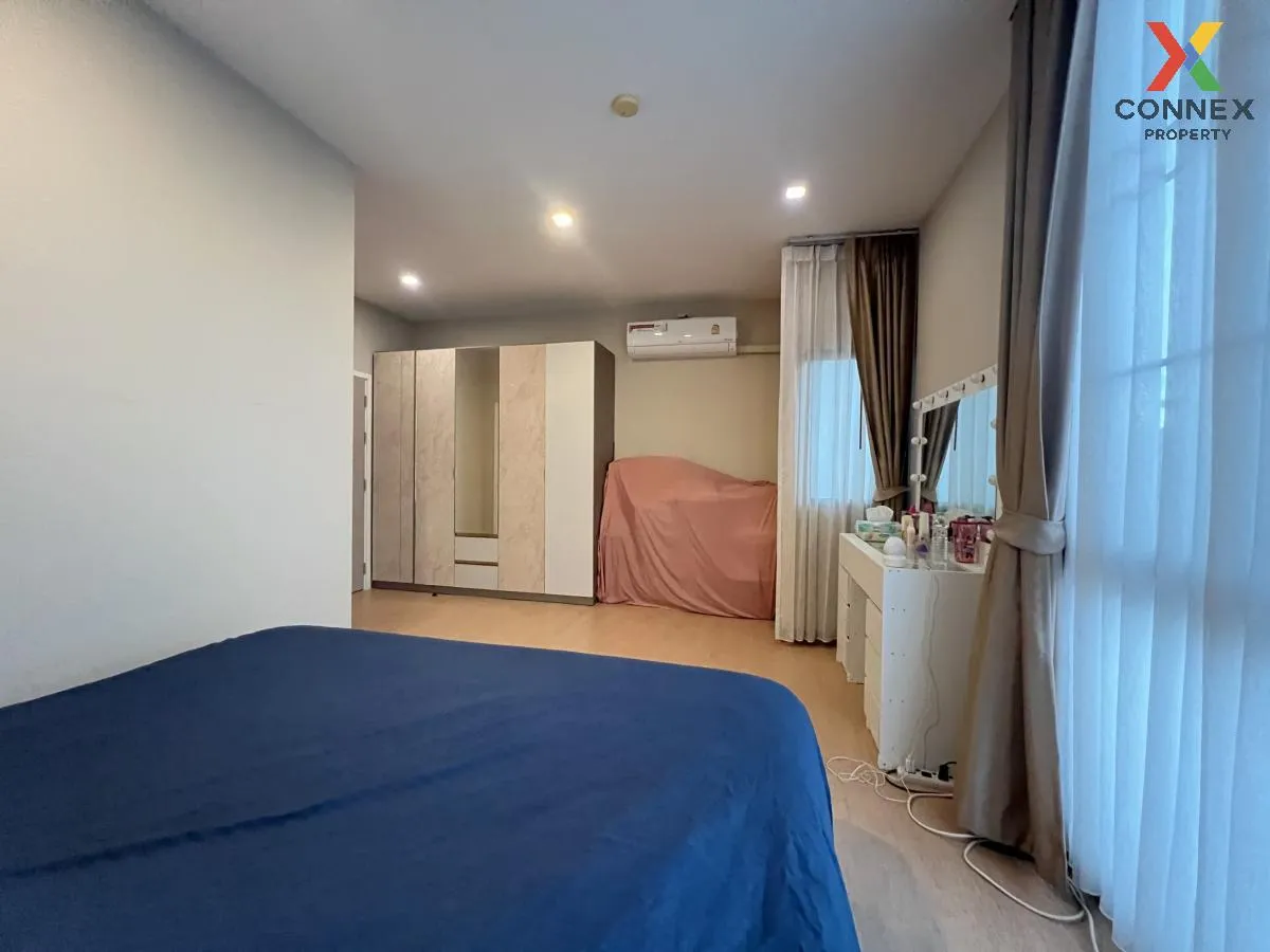 Townhome, corner unit, SMART HOME, solar cells, Patio Phahonyothi