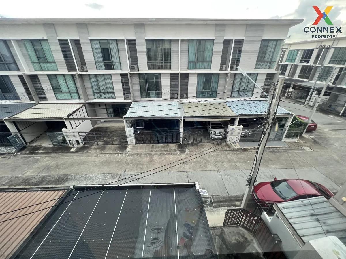 Townhome, corner unit, SMART HOME, solar cells, Patio Phahonyothi