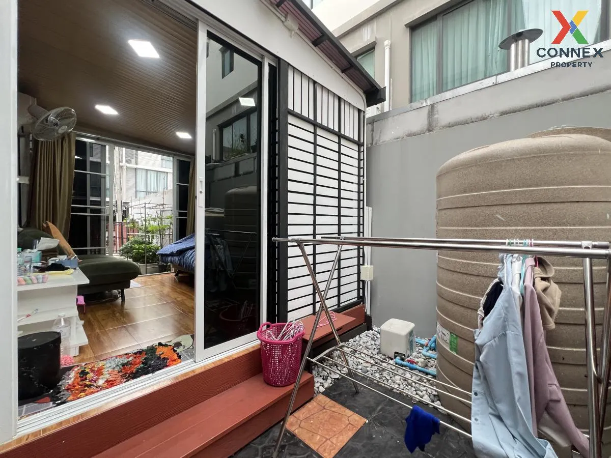 Townhome, corner unit, SMART HOME, solar cells, Patio Phahonyothi