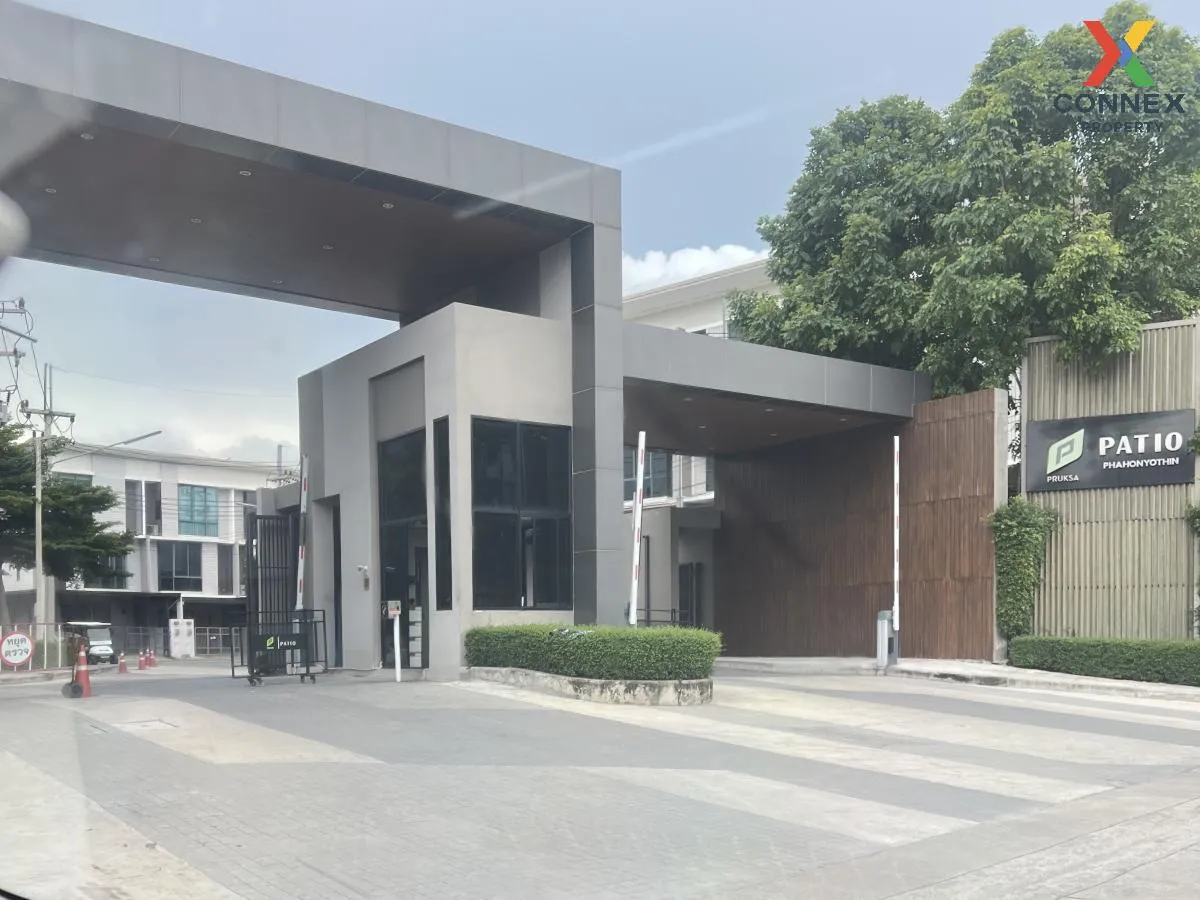 Townhome, corner unit, SMART HOME, solar cells, Patio Phahonyothi