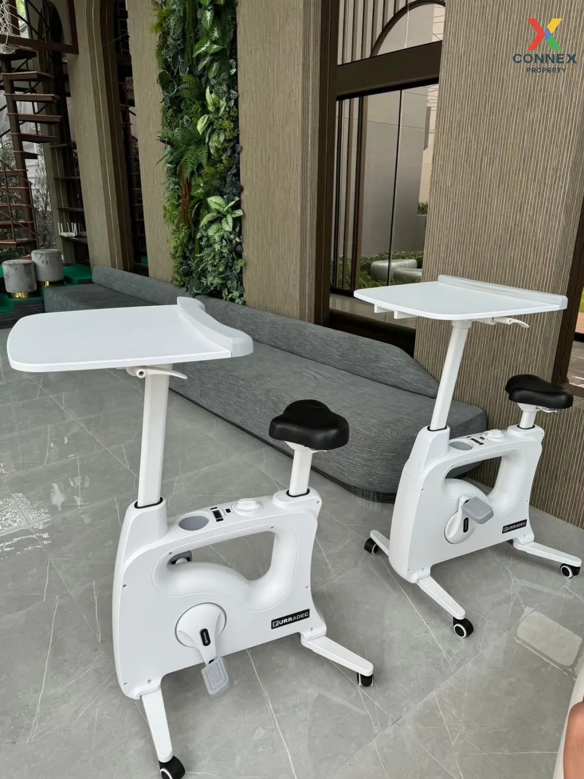 For Rent Townhouse/Townhome  , Eigen Rama 9 , newly renovated , P