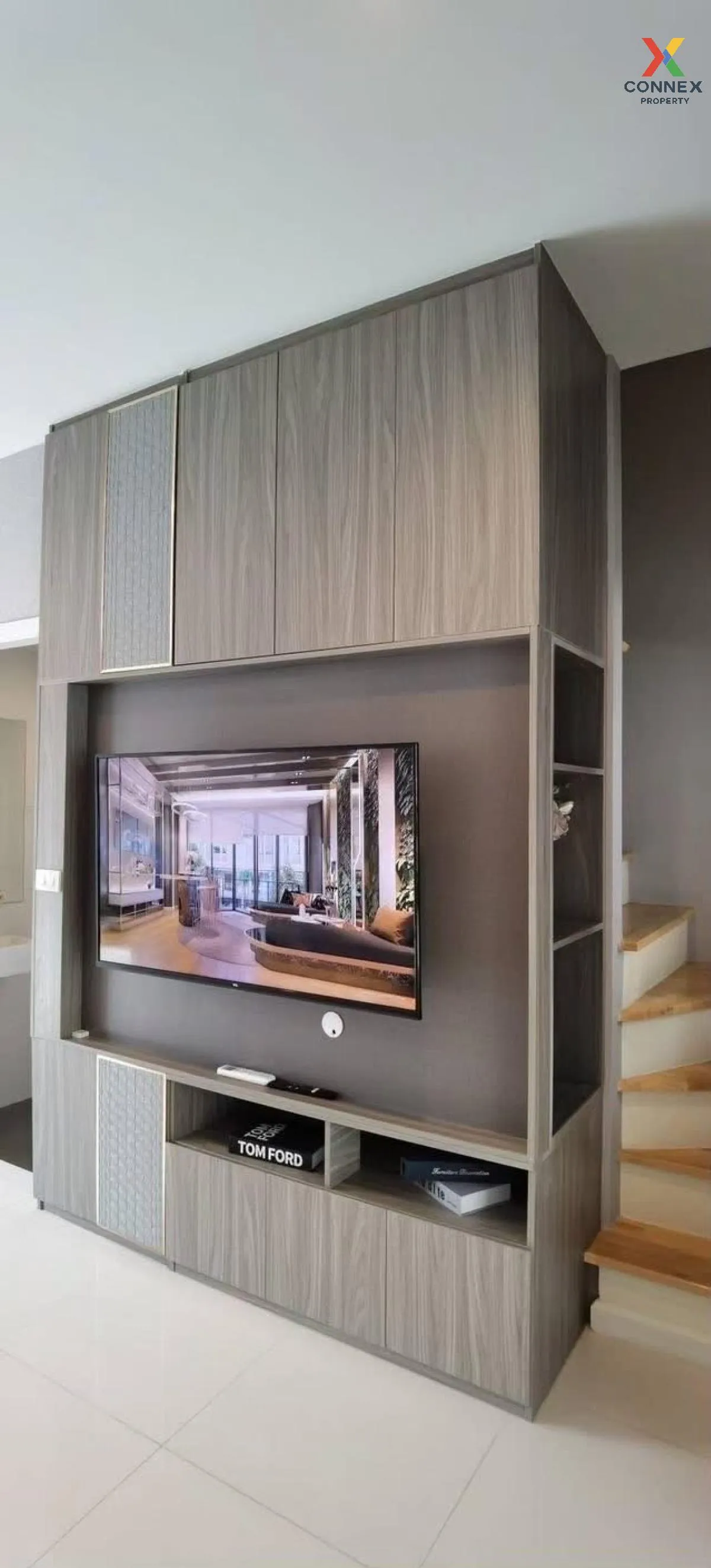 For Rent Townhouse/Townhome  , Eigen Rama 9 , newly renovated , P