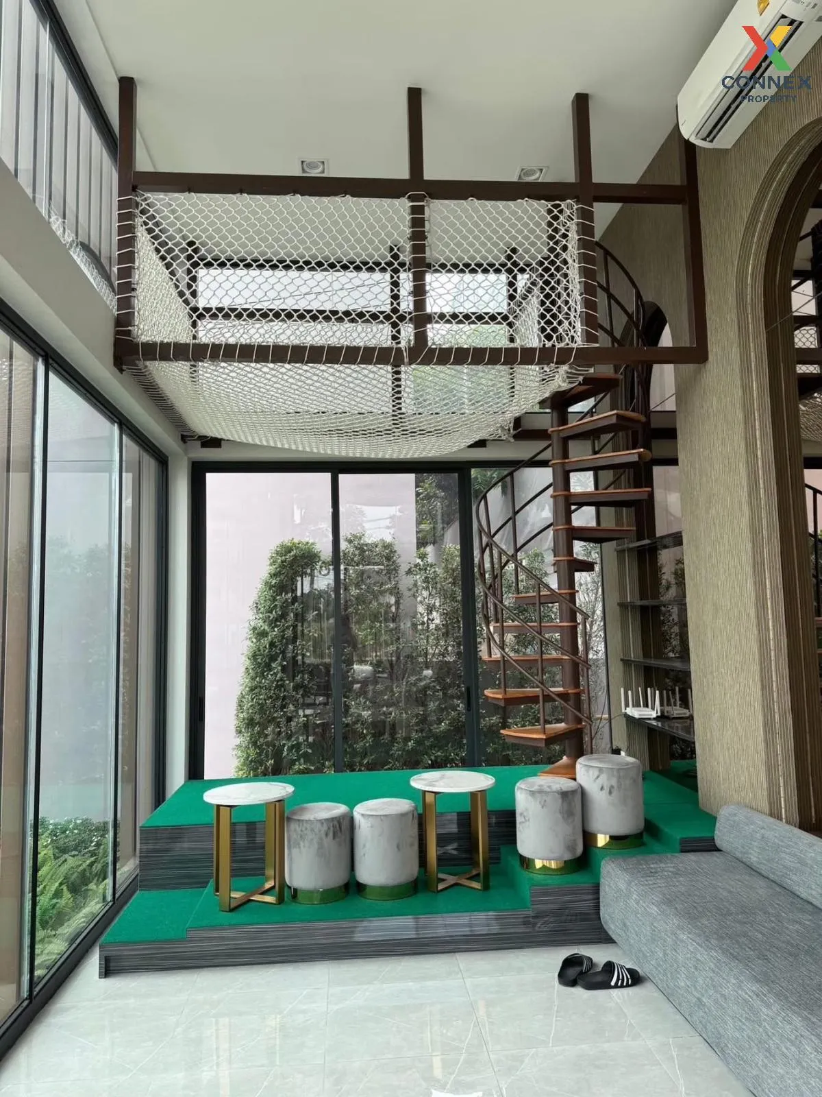 For Rent Townhouse/Townhome  , Eigen Rama 9 , newly renovated , P