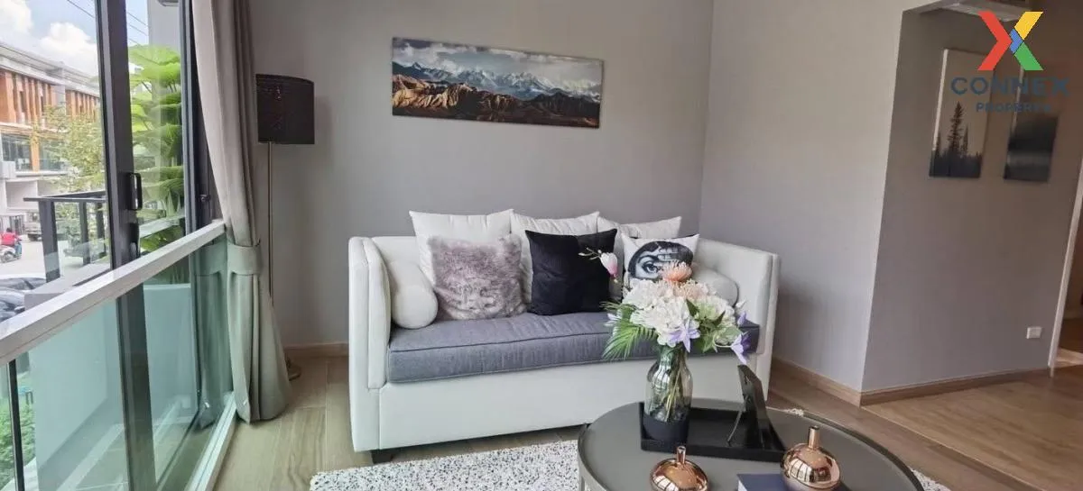 For Rent Townhouse/Townhome  , Eigen Rama 9 , newly renovated , P