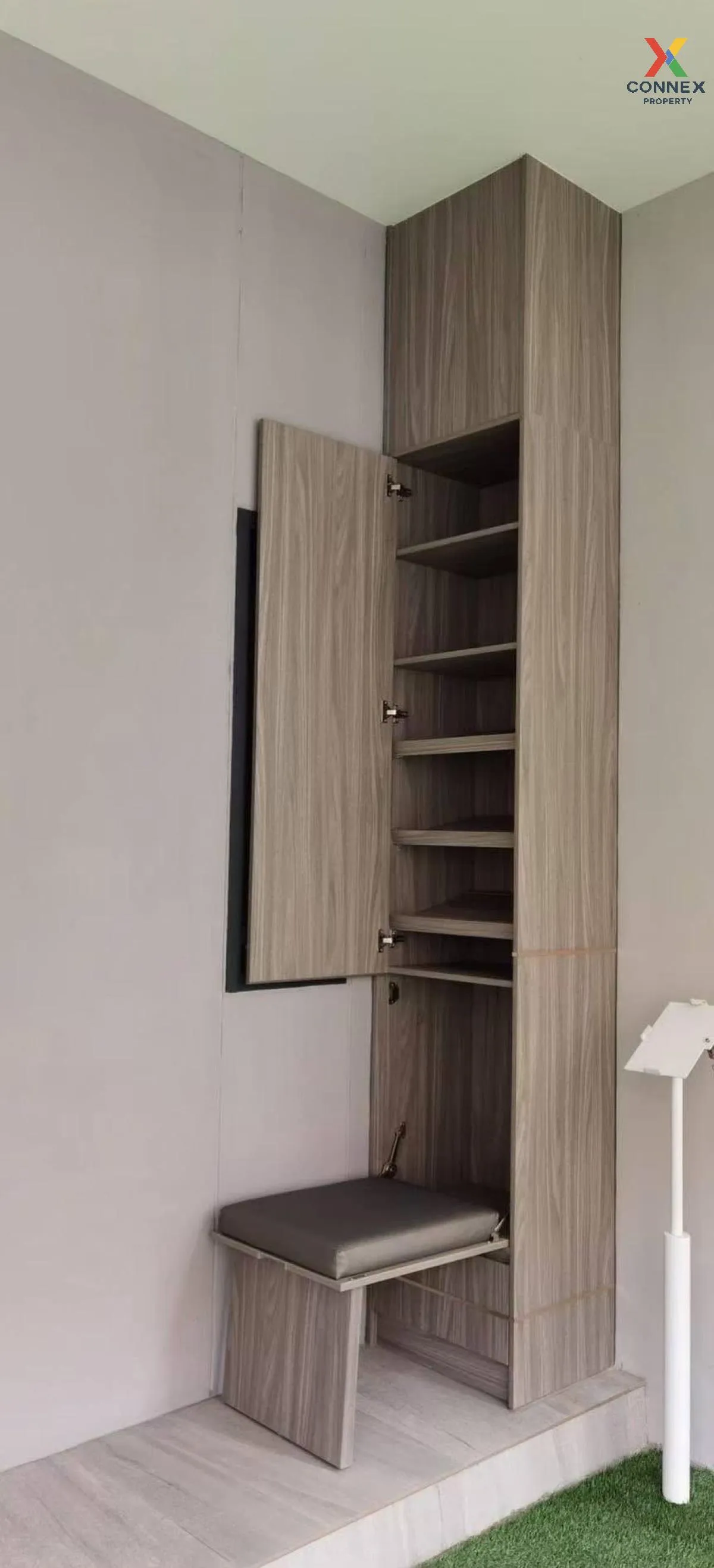 For Rent Townhouse/Townhome  , Eigen Rama 9 , newly renovated , P