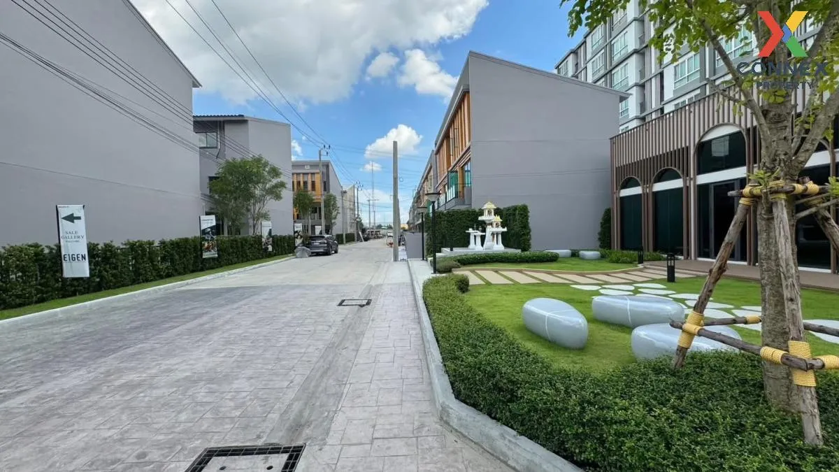 For Rent Townhouse/Townhome  , Eigen Rama 9 , newly renovated , P