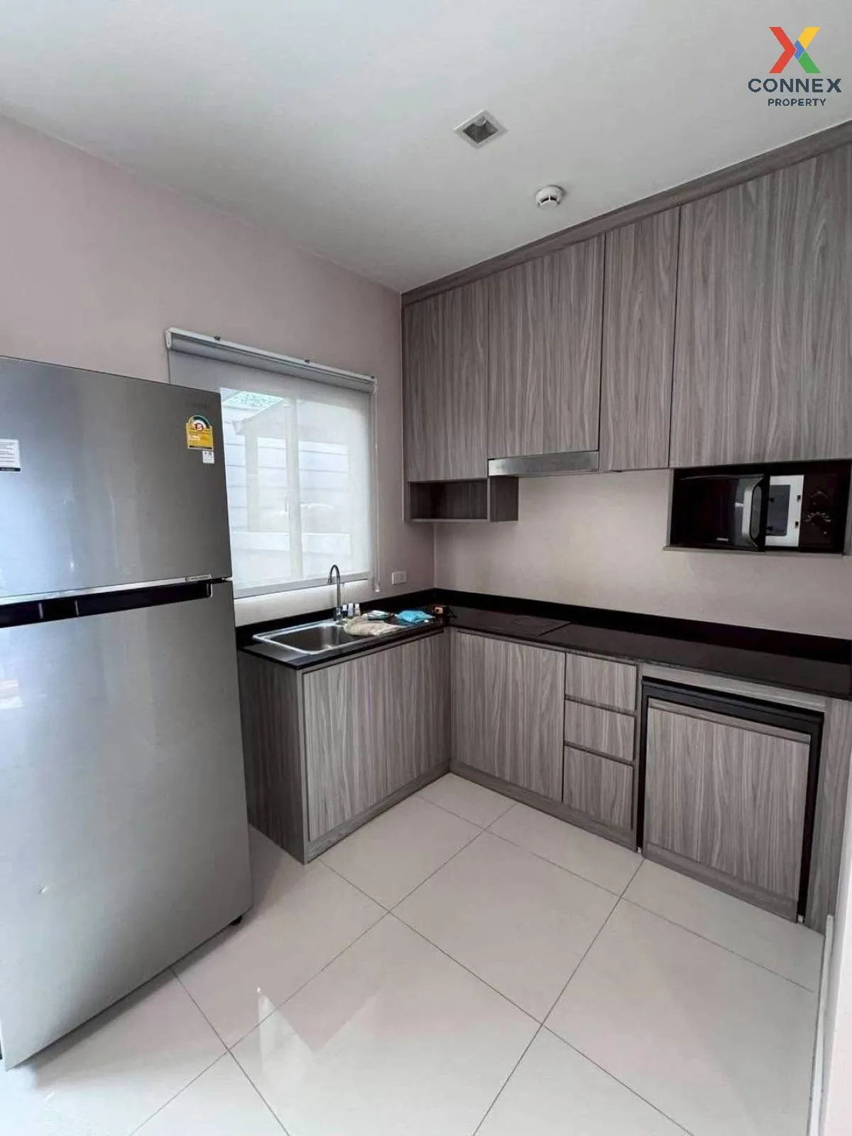 For Rent Townhouse/Townhome  , Eigen Rama 9 , newly renovated , P
