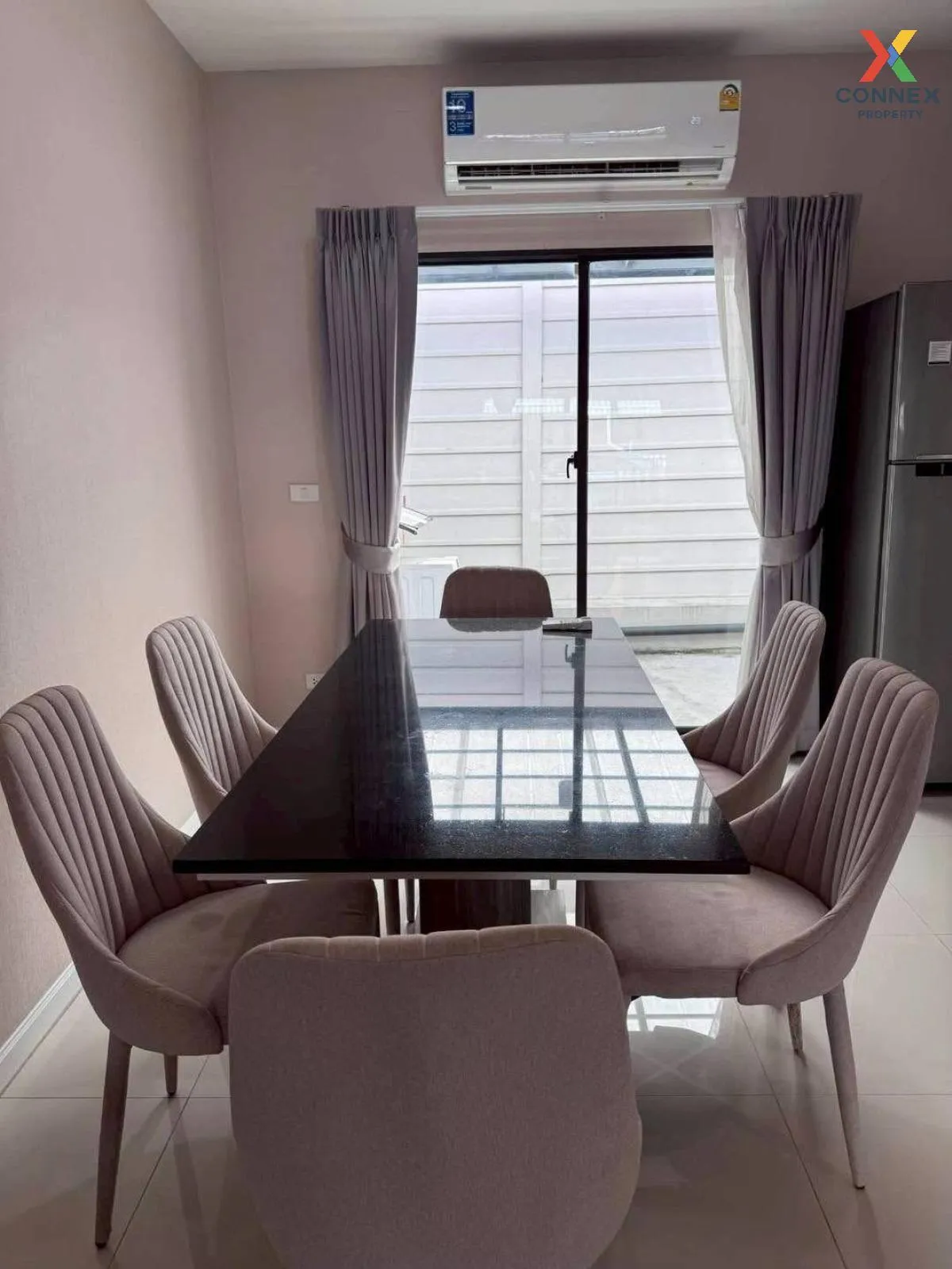 For Rent Townhouse/Townhome  , Eigen Rama 9 , newly renovated , P