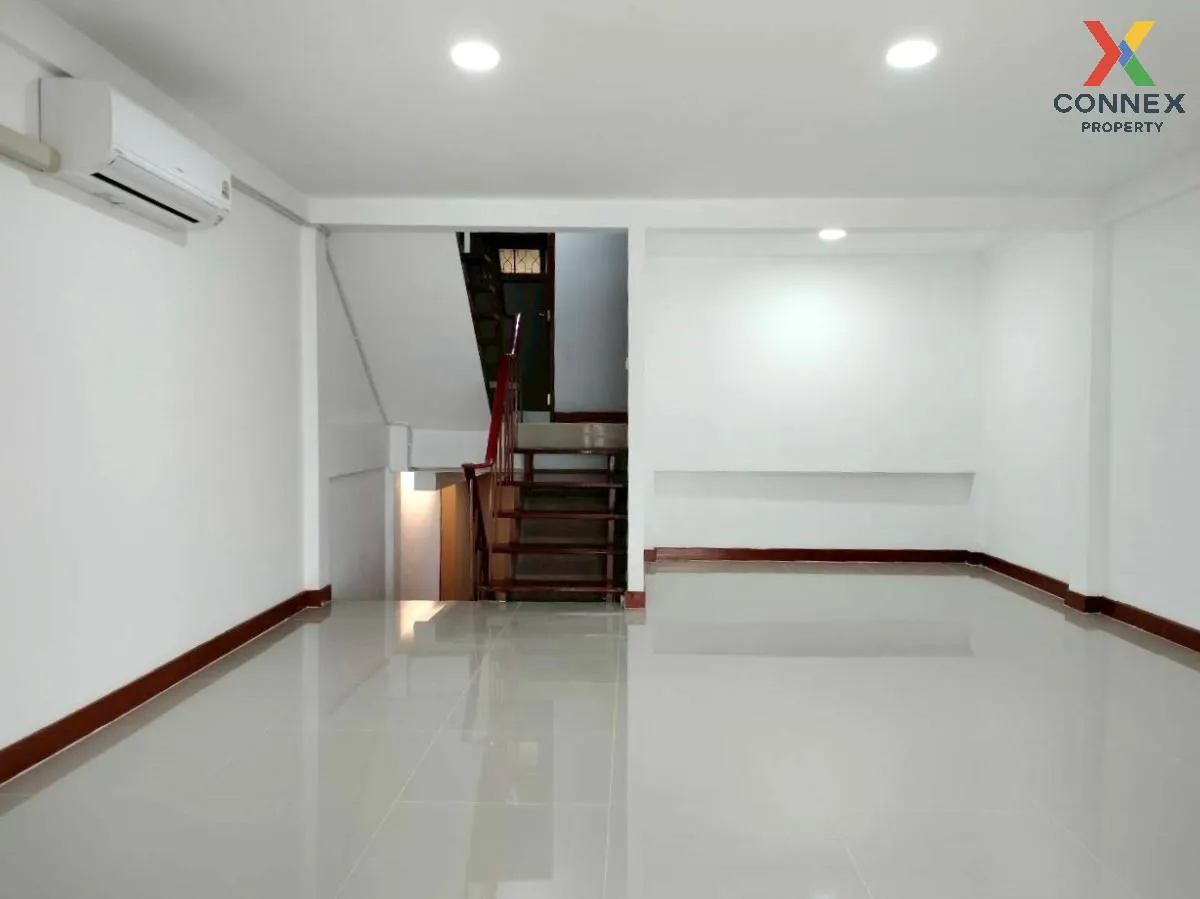 เช่าทาวน์เฮาส์ตรงข้าม ทองหล่อ 25 คลองตันเหนือ เขต วัฒนา กรุงเทพ C 4