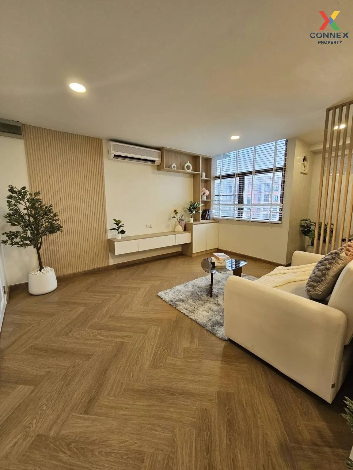 ขายคอนโด  รัชอาภา ทาวเวอร์ BTS-พหลโยธิน 24  แขวงจันทรเกษม เขต จตุ