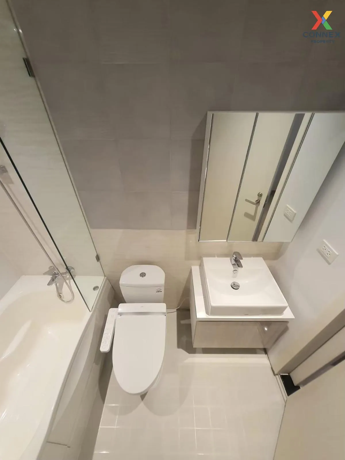 เช่าคอนโด  รูเนะสุ ทองหล่อ BTS-ทองหล่อ คลองตันเหนือ เขต วัฒนา กรุ