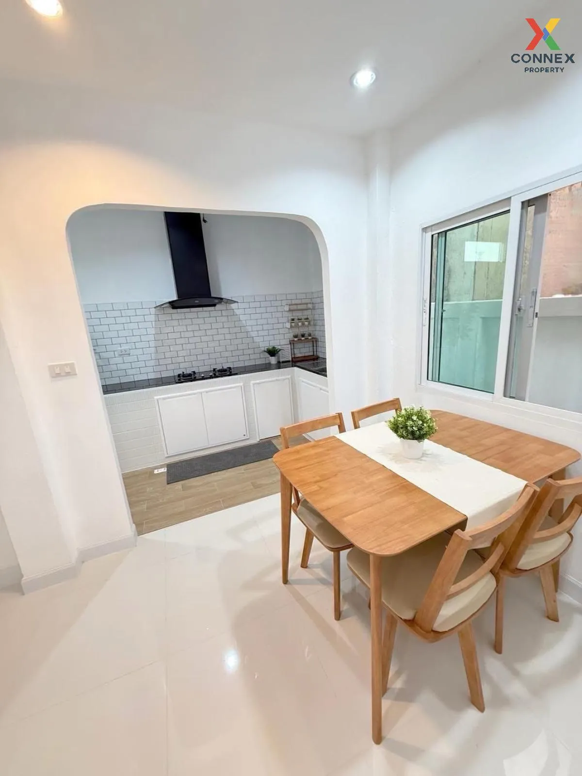 ขายทาวน์เฮ้าส์/ทาวน์โฮม  อมรทรัพย์ เลียบวารี รีโนเวทใหม่ โคกแฝด เ