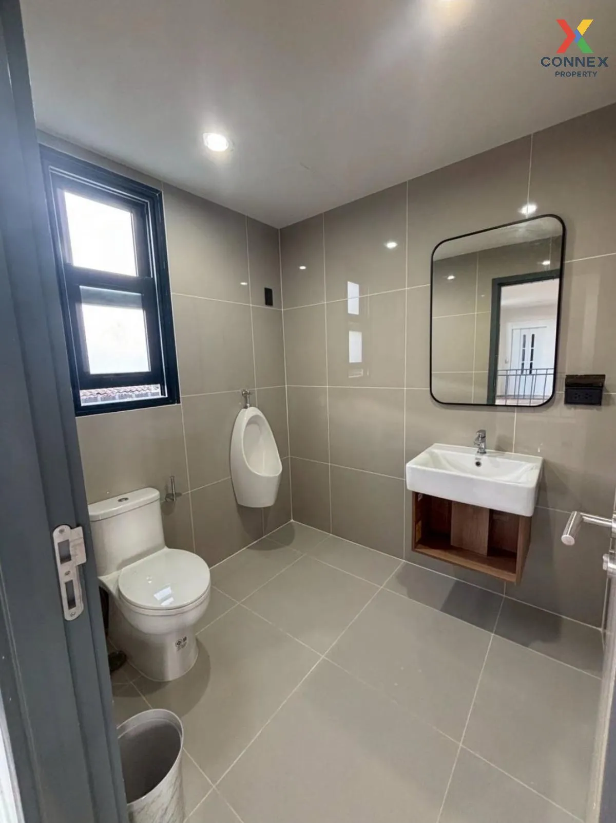 เช่าบริทตัน ลาดพร้าว 41 วิวสวย ชั้นสูง หน้ากว้าง  แขวงจันทรเกษม เ