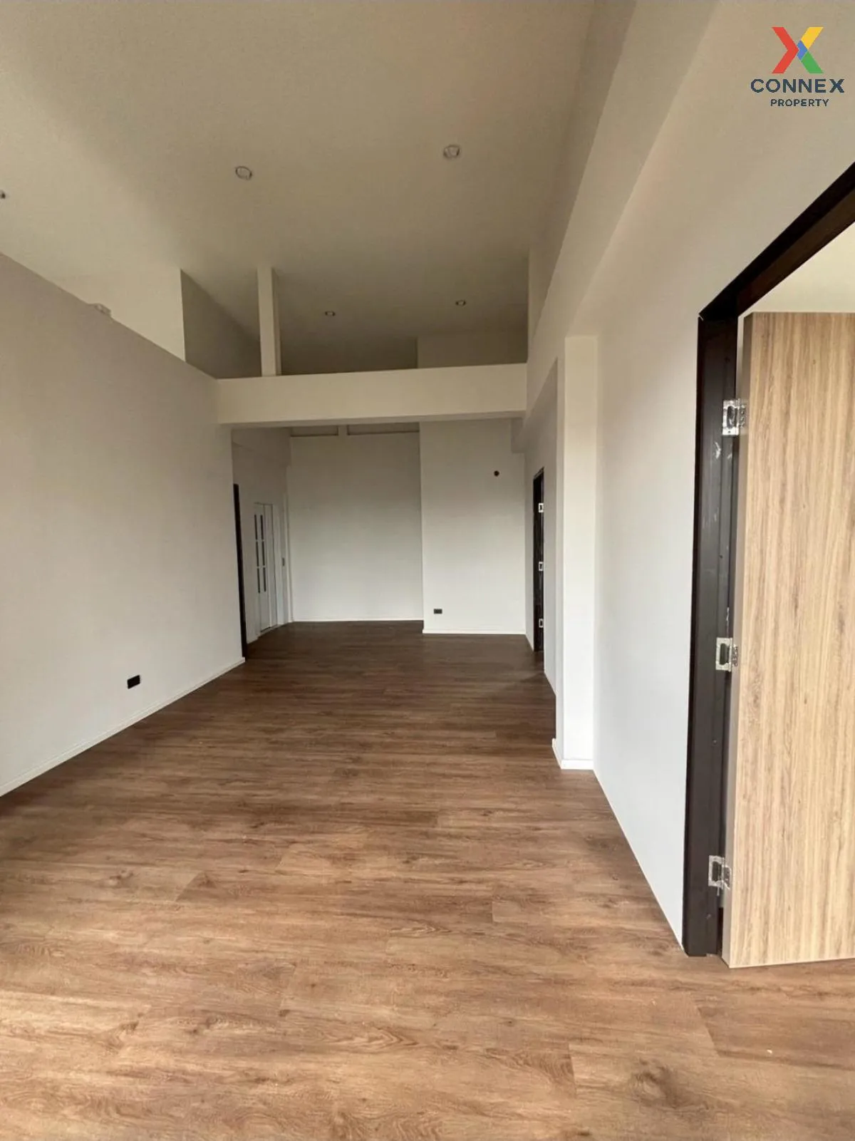 เช่าบริทตัน ลาดพร้าว 41 ชั้นสูง หน้ากว้าง รีโนเวทใหม่  แขวงจันทรเ