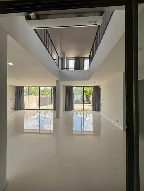 เช่าบริทตัน ลาดพร้าว 41 ชั้นสูง หน้ากว้าง รีโนเวทใหม่  แขวงจันทรเกษม เขต ลาดพร้าว กรุงเทพ CX-136493