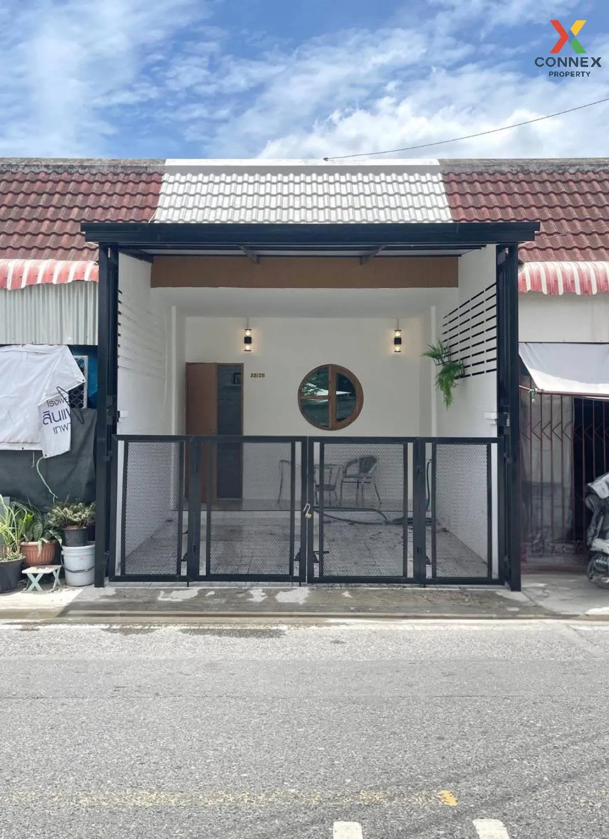 For Sale Townhouse/Townhome  , Phatthanasuk 2 , newly renovated , 1