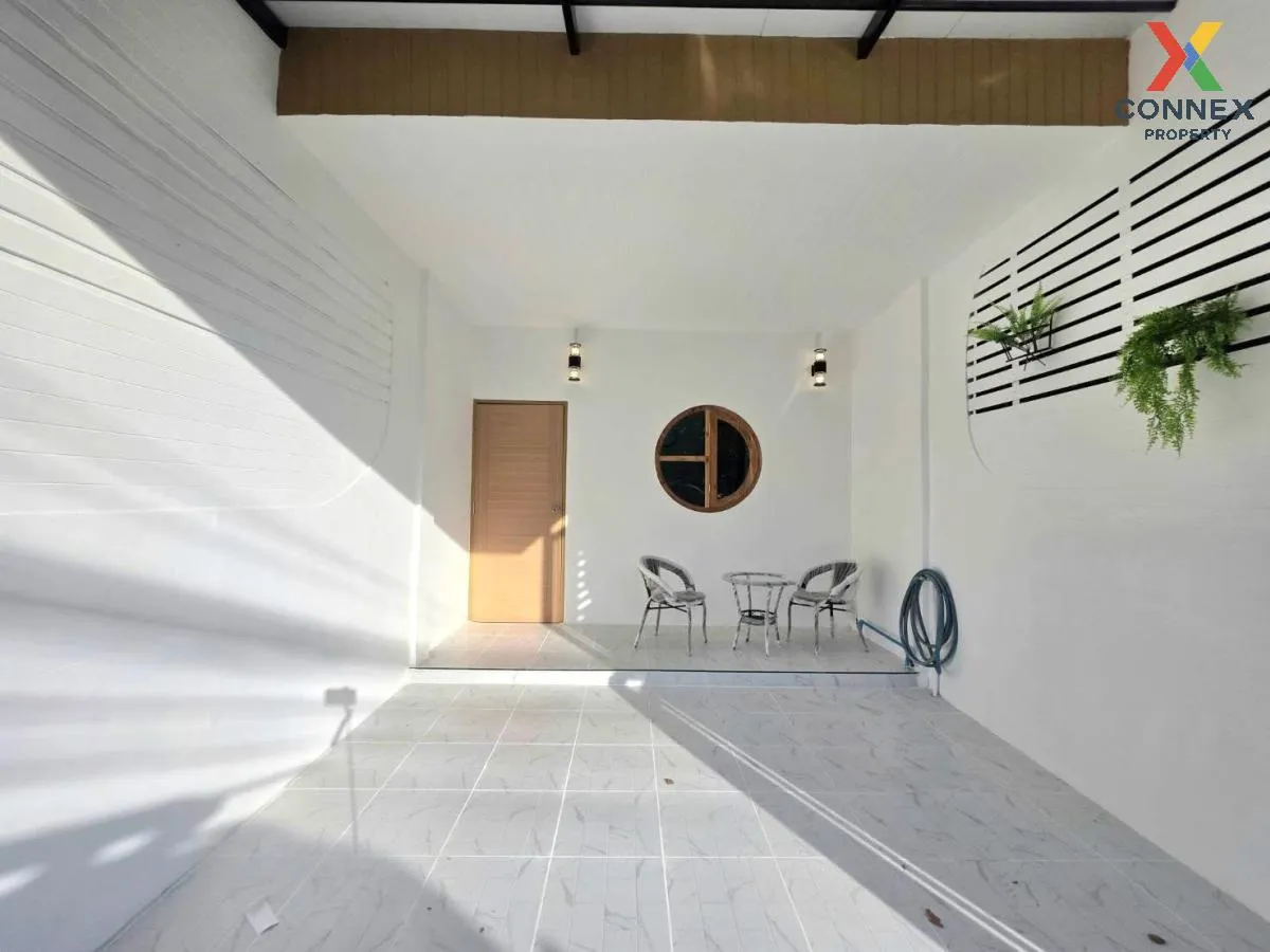For Sale Townhouse/Townhome  , Phatthanasuk 2 , newly renovated , 4