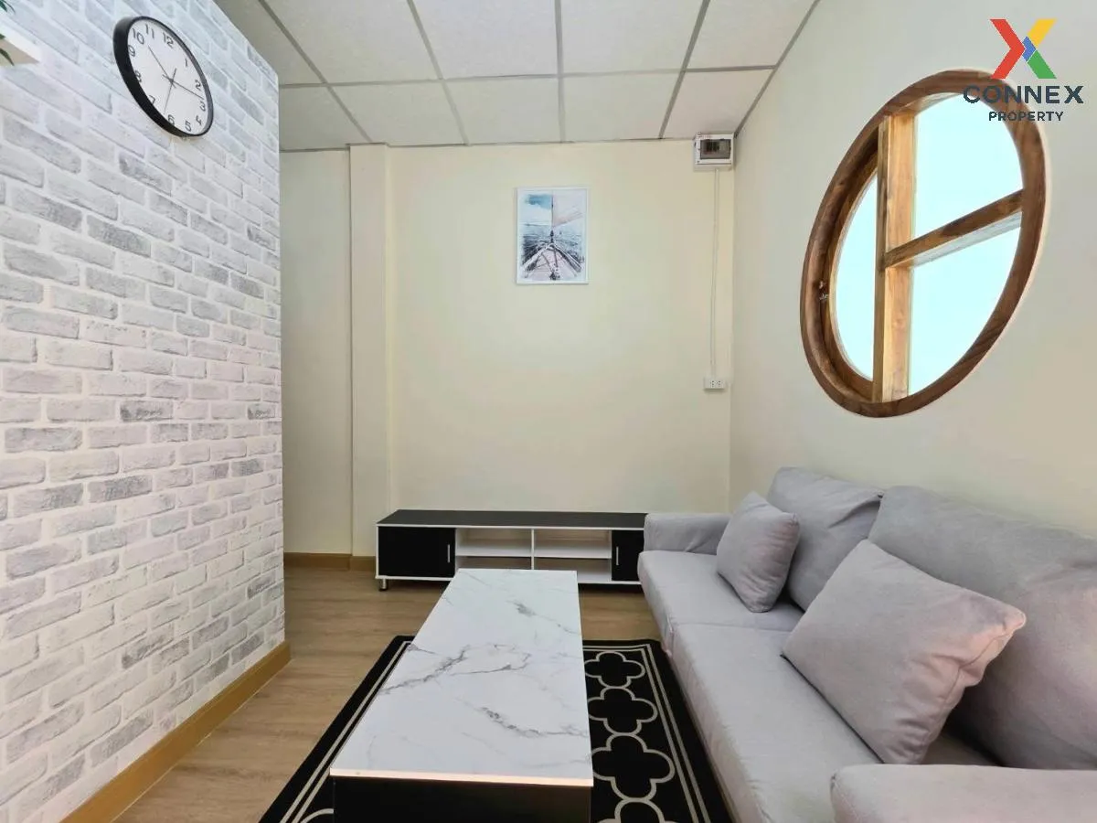 For Sale Townhouse/Townhome  , Phatthanasuk 2 , newly renovated ,