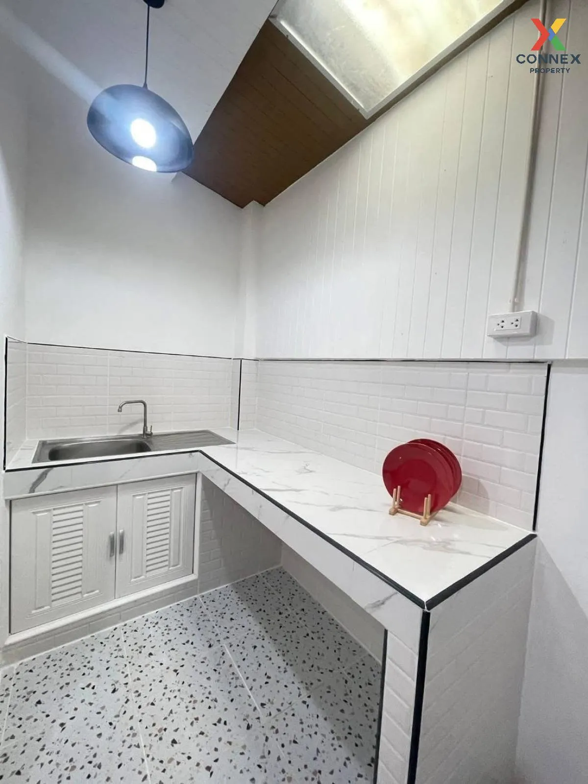 For Sale Townhouse/Townhome  , Phatthanasuk 2 , newly renovated ,