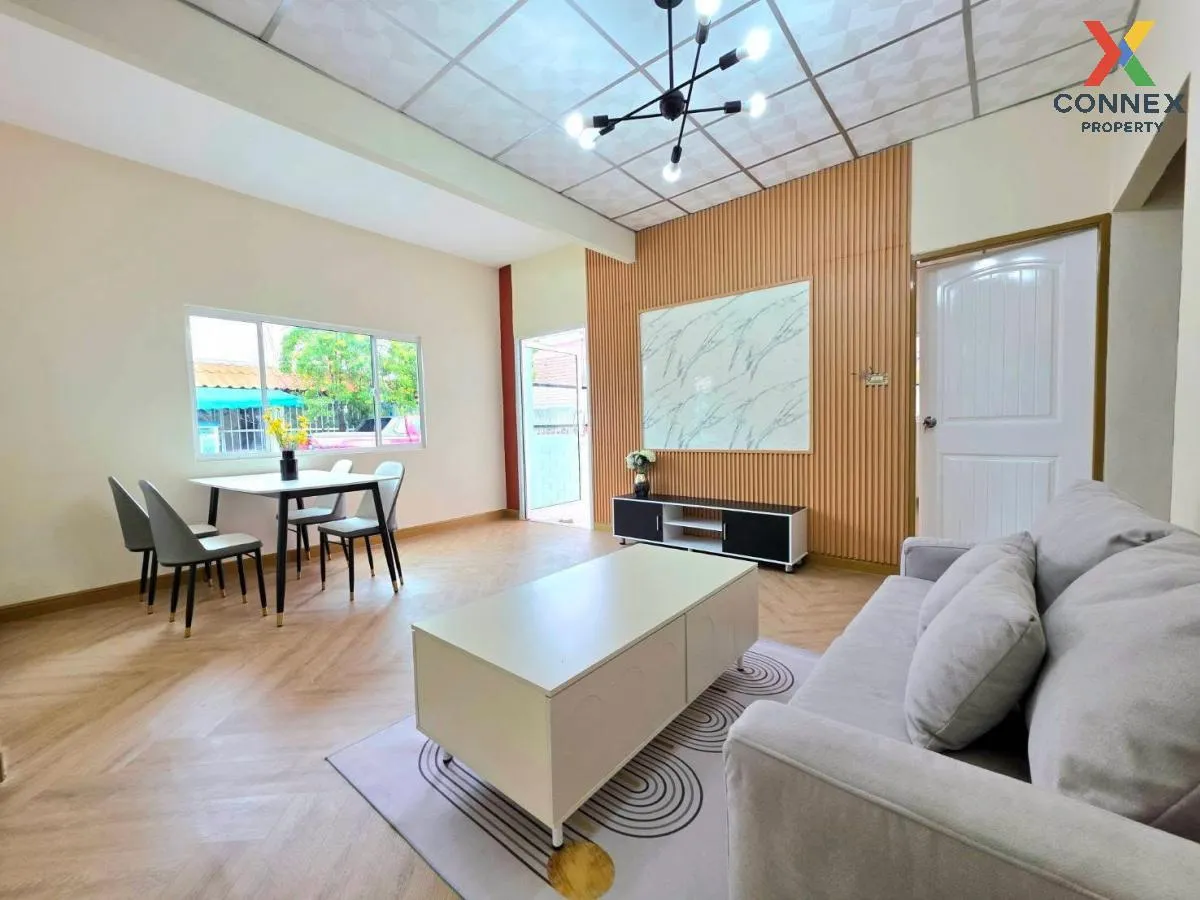 ขายทาวน์เฮ้าส์/ทาวน์โฮม  อรัญญาวิลล์ ห้องมุม รีโนเวทใหม่ แพรกษา เ