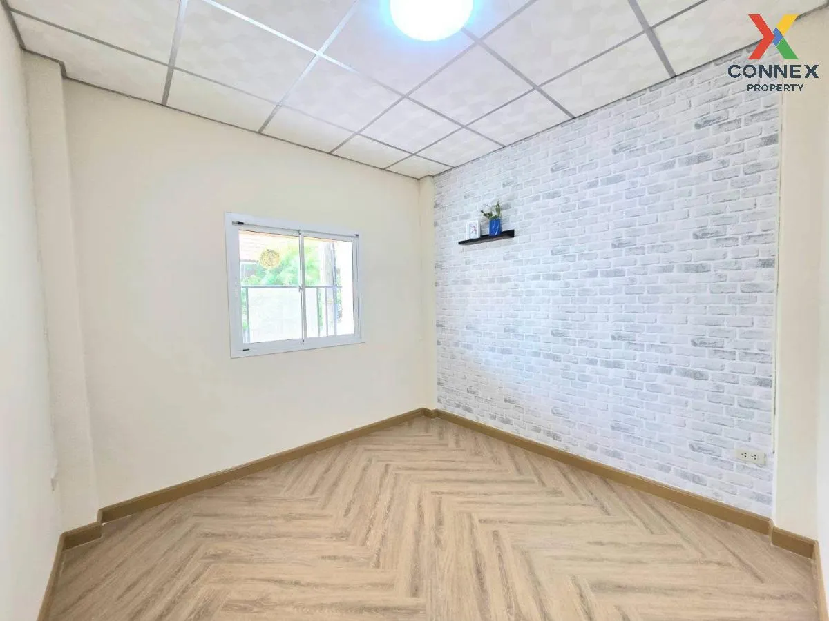 ขายทาวน์เฮ้าส์/ทาวน์โฮม  อรัญญาวิลล์ ห้องมุม รีโนเวทใหม่ แพรกษา เ