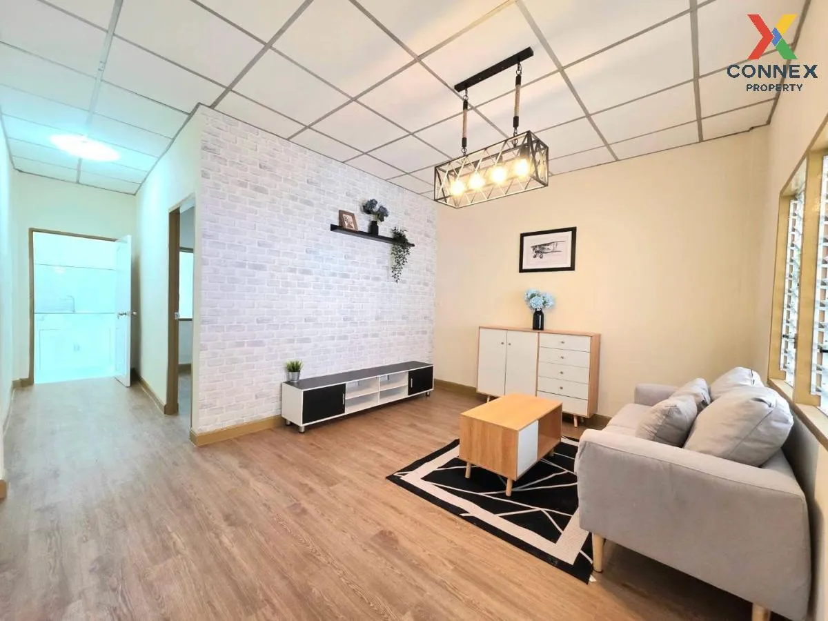 ขายทาวน์เฮ้าส์/ทาวน์โฮม  บ้านเพชรงาม แพรกษา รีโนเวทใหม่ แพรกษา เม 4