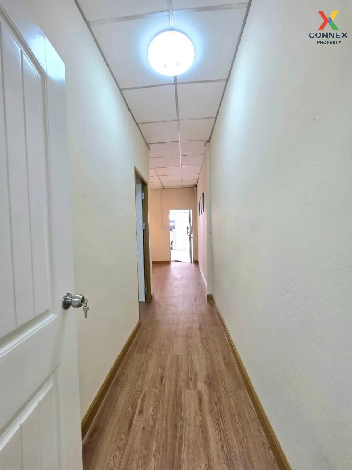 ขายทาวน์เฮ้าส์/ทาวน์โฮม  บ้านเพชรงาม แพรกษา รีโนเวทใหม่ แพรกษา เม