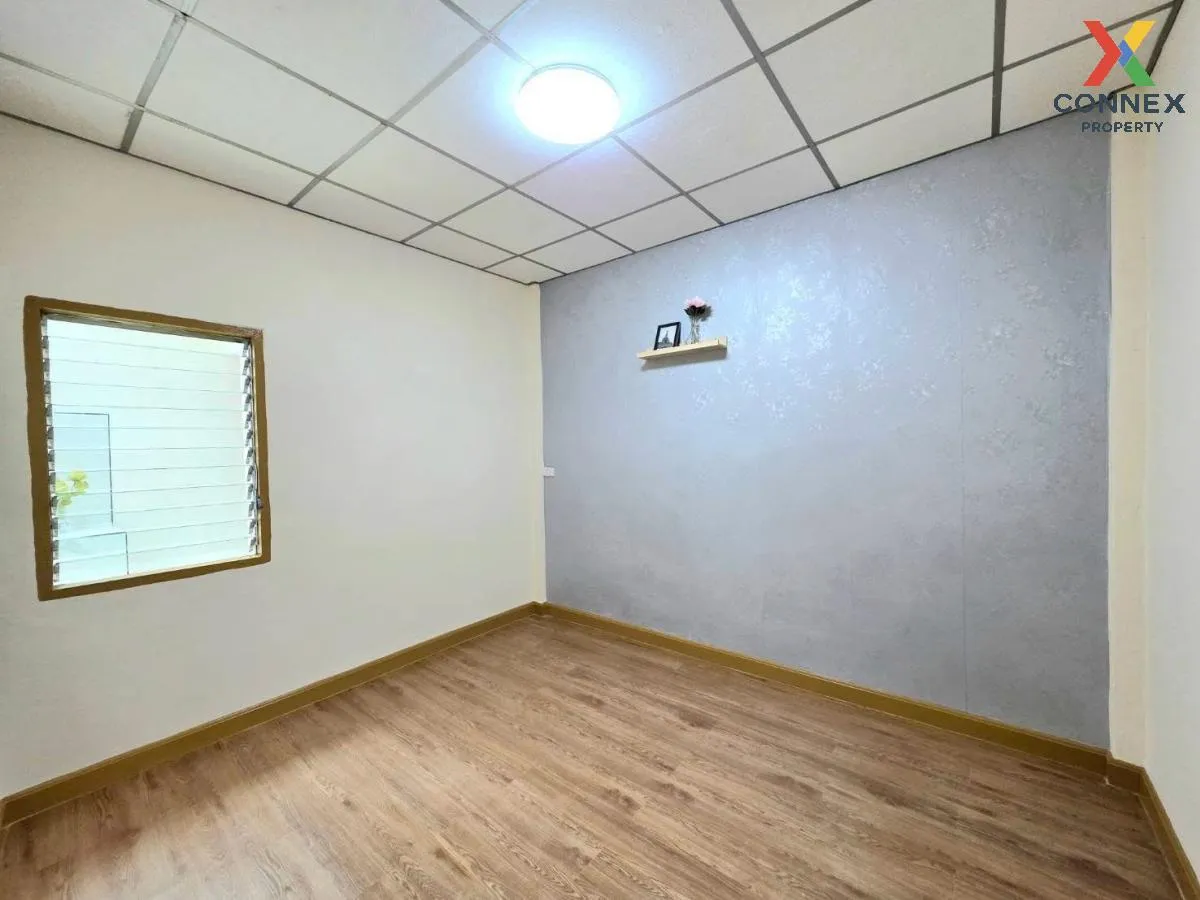 ขายทาวน์เฮ้าส์/ทาวน์โฮม  บ้านเพชรงาม แพรกษา รีโนเวทใหม่ แพรกษา เม