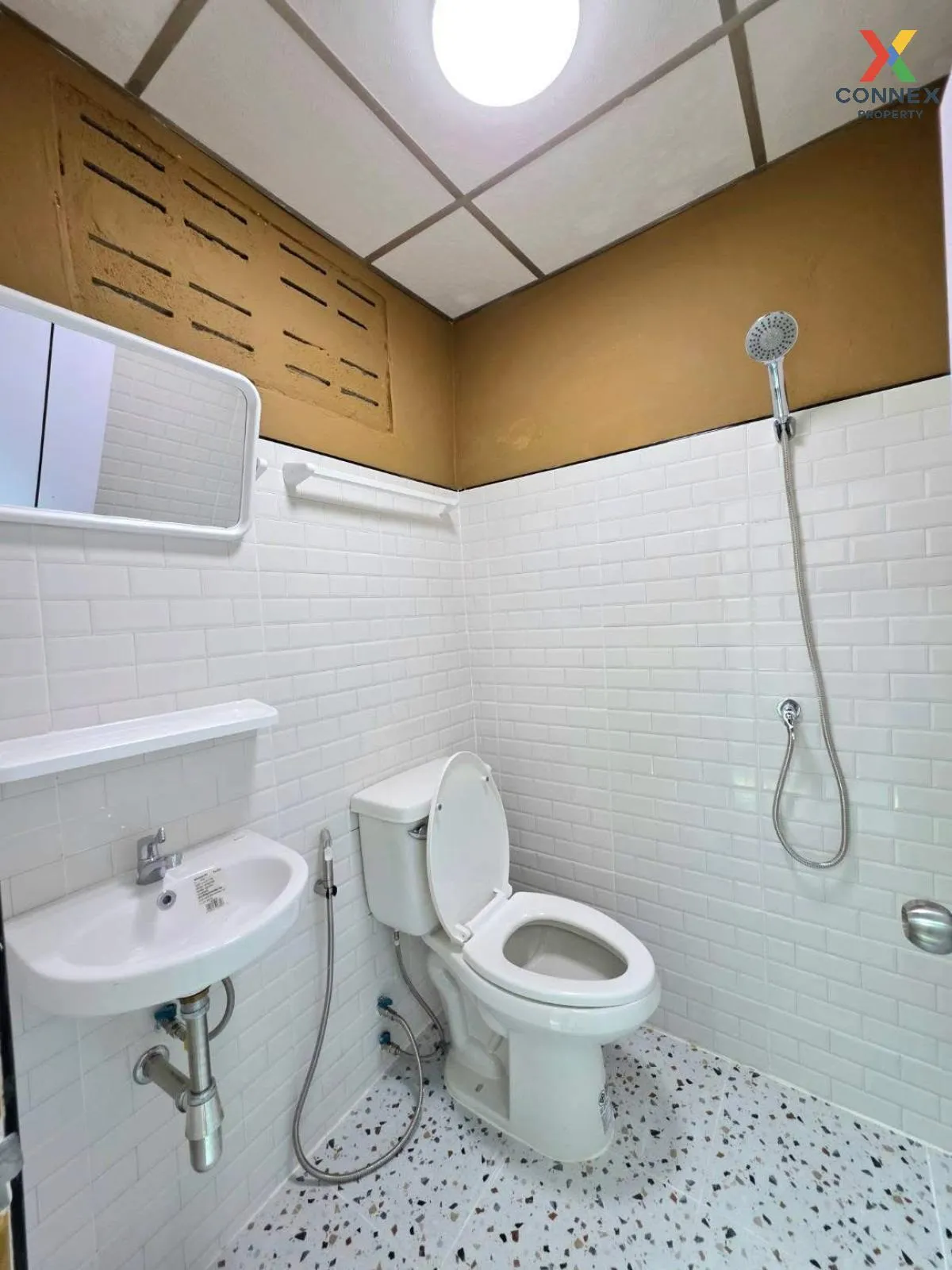 ขายทาวน์เฮ้าส์/ทาวน์โฮม  บ้านเพชรงาม แพรกษา รีโนเวทใหม่ แพรกษา เม