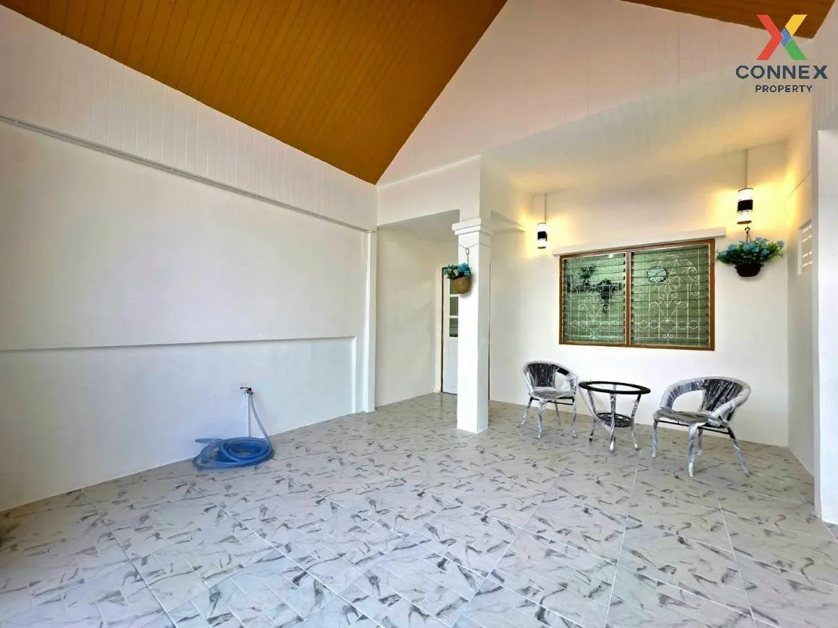 For Sale Townhouse/Townhome  , Panason 8 Tai Baan , corner unit , 3