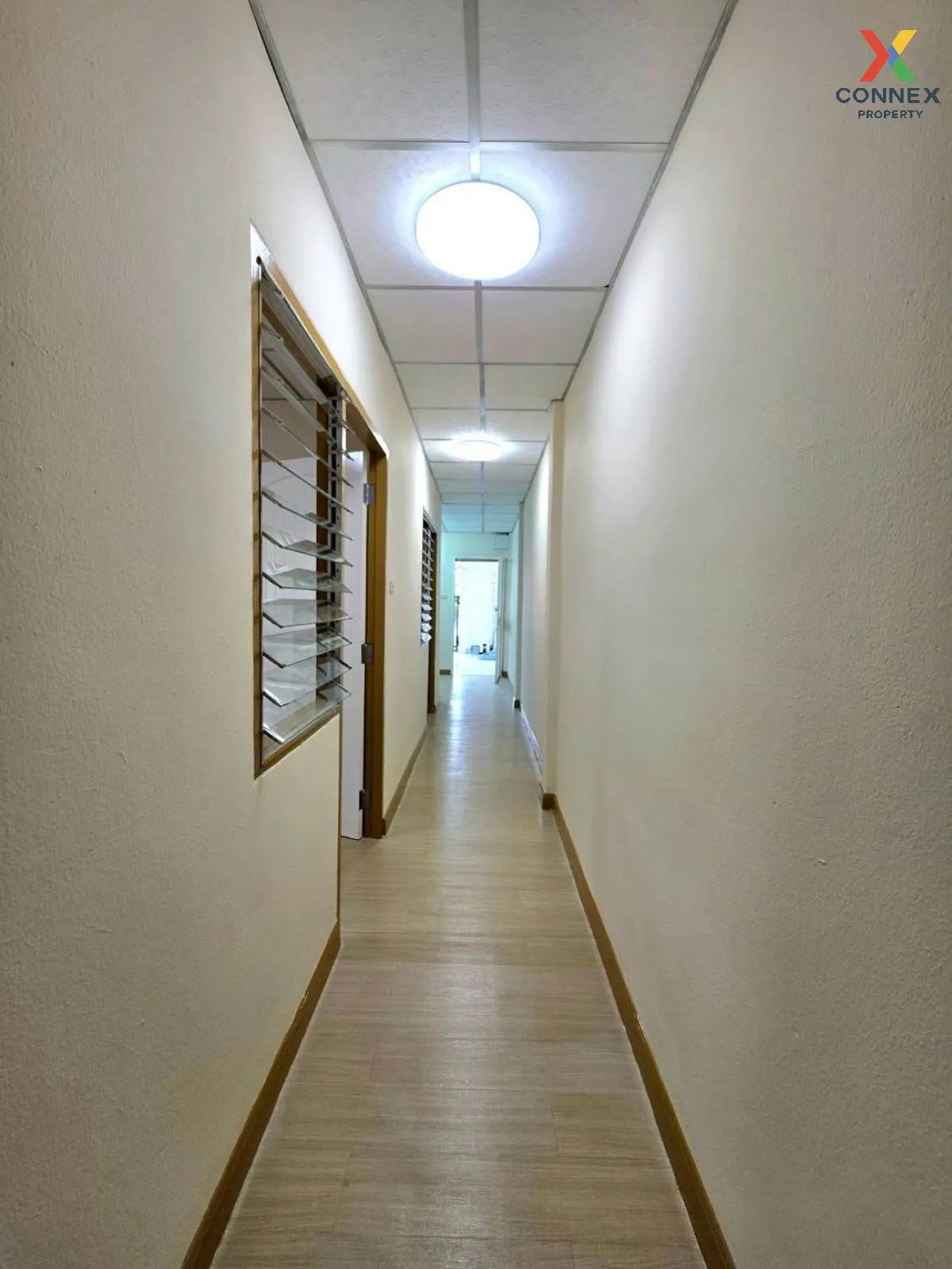 For Sale Townhouse/Townhome  , Panason 8 Tai Baan , corner unit ,