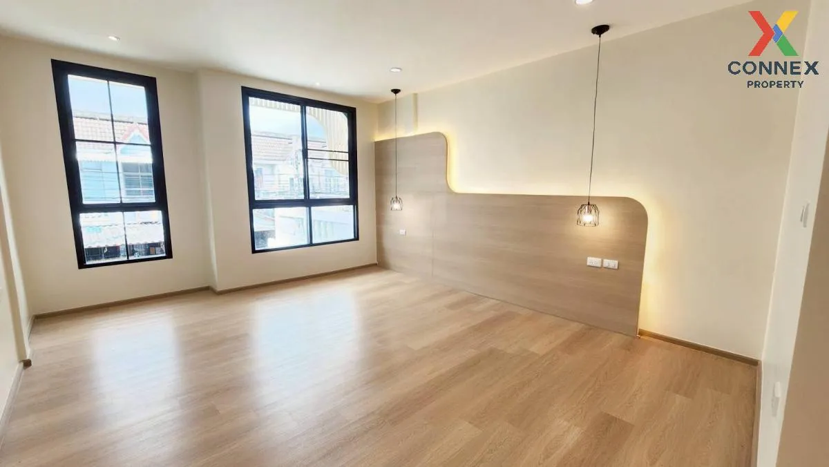 ขายบ้าน  บ้าน อยู่เจริญ ลาดพร้าว 101 รีโนเวทใหม่ MRT-ลาดพร้าว 101