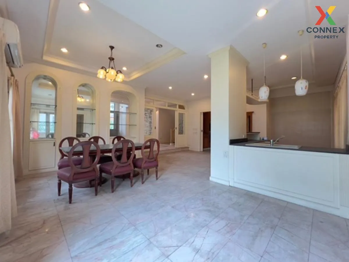 ขายบ้าน  ลดาวัลย์ ศรีนครินทร์ ชั้นสูง ห้องมุม หน้ากว้าง บางแก้ว บ