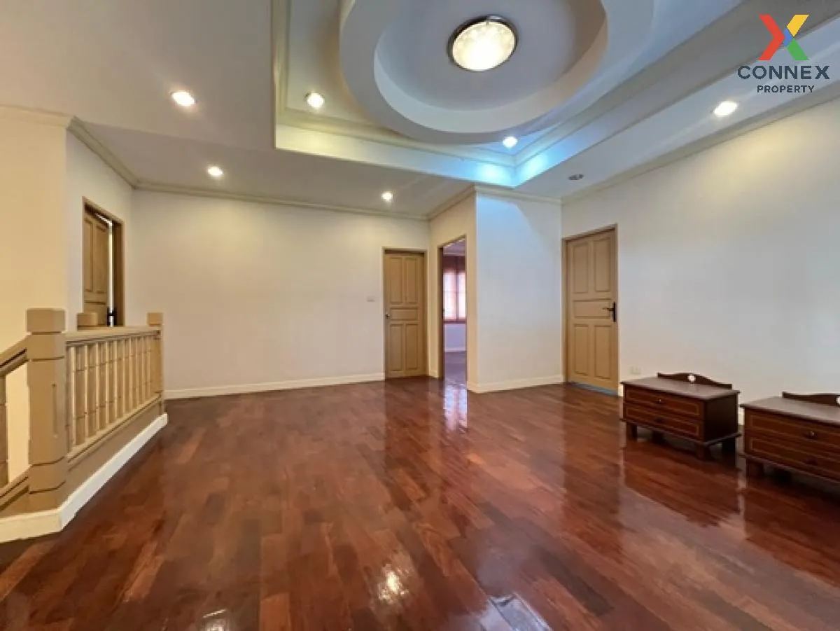 ขายบ้าน  ลดาวัลย์ ศรีนครินทร์ ชั้นสูง ห้องมุม หน้ากว้าง บางแก้ว บ