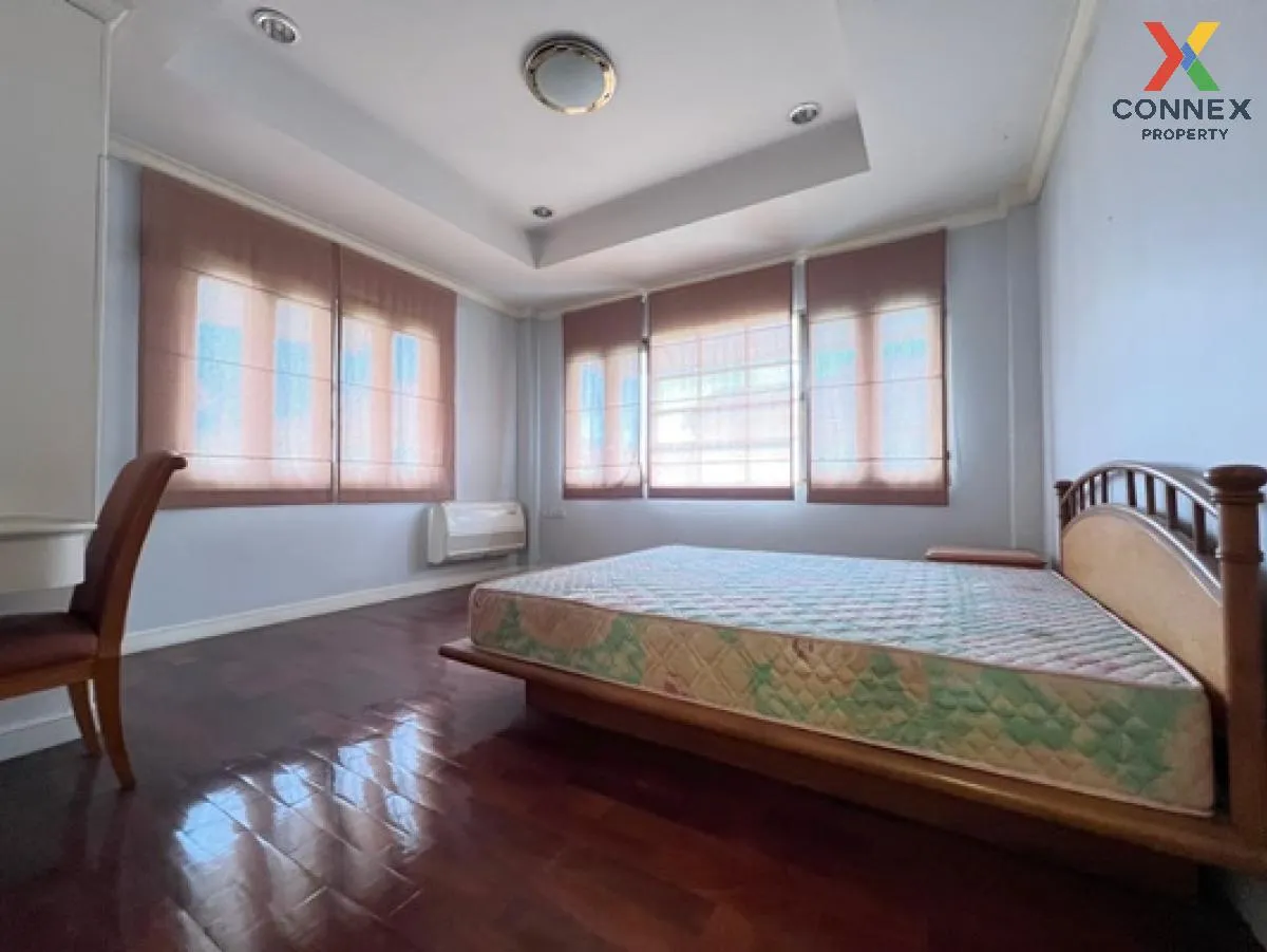 ขายบ้าน  ลดาวัลย์ ศรีนครินทร์ ชั้นสูง ห้องมุม หน้ากว้าง บางแก้ว บ