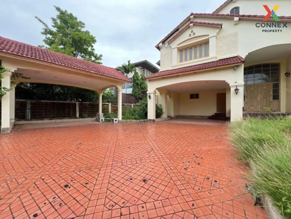 ขายบ้าน  ลดาวัลย์ ศรีนครินทร์ ชั้นสูง ห้องมุม หน้ากว้าง บางแก้ว บ