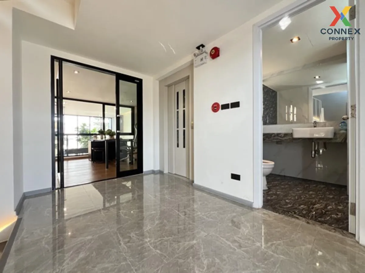 Office for sale, home office, 4.5 floors, corner building, The Mi