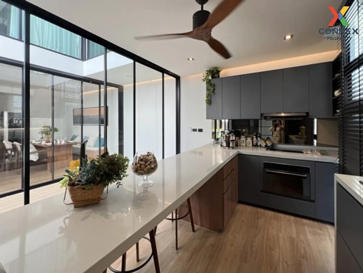 Office for sale, home office, 4.5 floors, corner building, The Mi