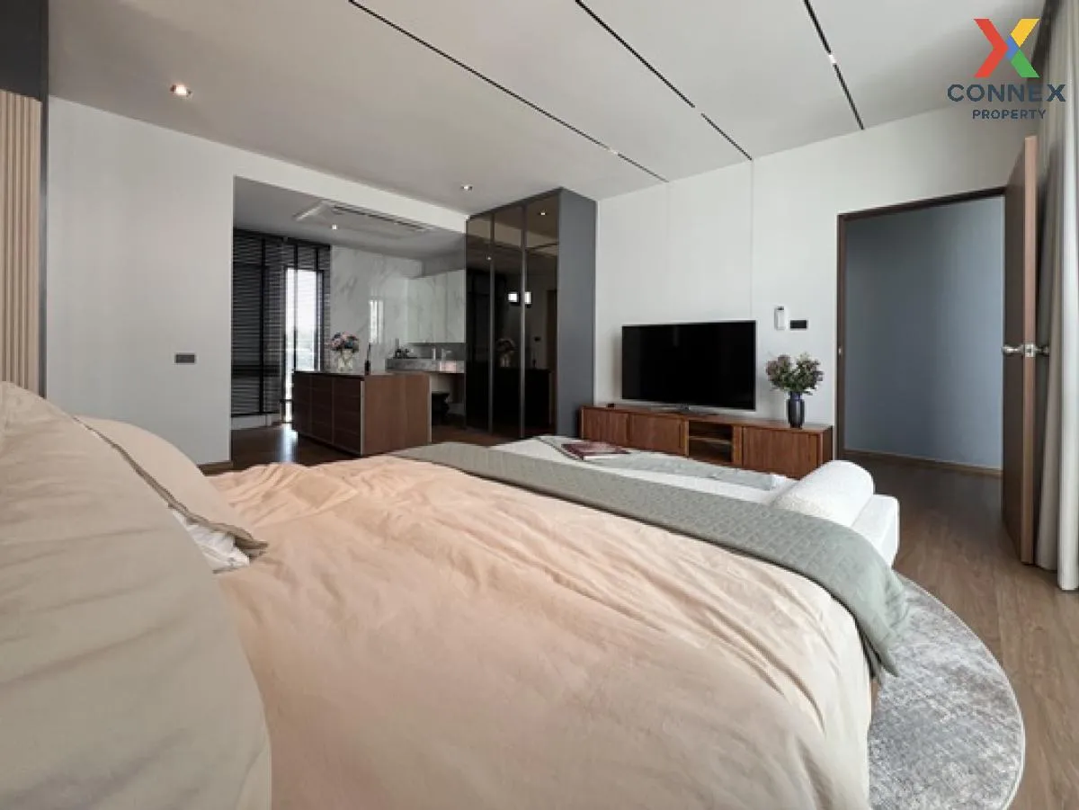 Office for sale, home office, 4.5 floors, corner building, The Mi