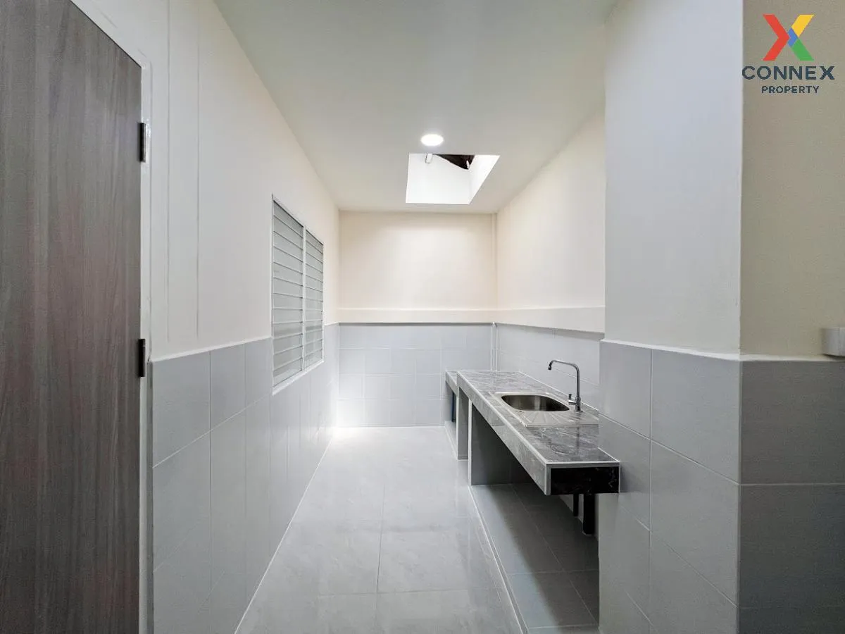 ขายทาวน์เฮ้าส์/ทาวน์โฮม  นิราวิลล์ เอกชัย - โพธิ์แจ้ บางน้ำจืด เม 4