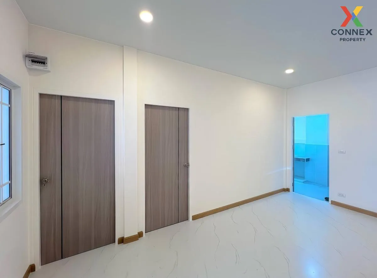 ขายทาวน์เฮ้าส์/ทาวน์โฮม  นิราวิลล์ เอกชัย - โพธิ์แจ้ บางน้ำจืด เม