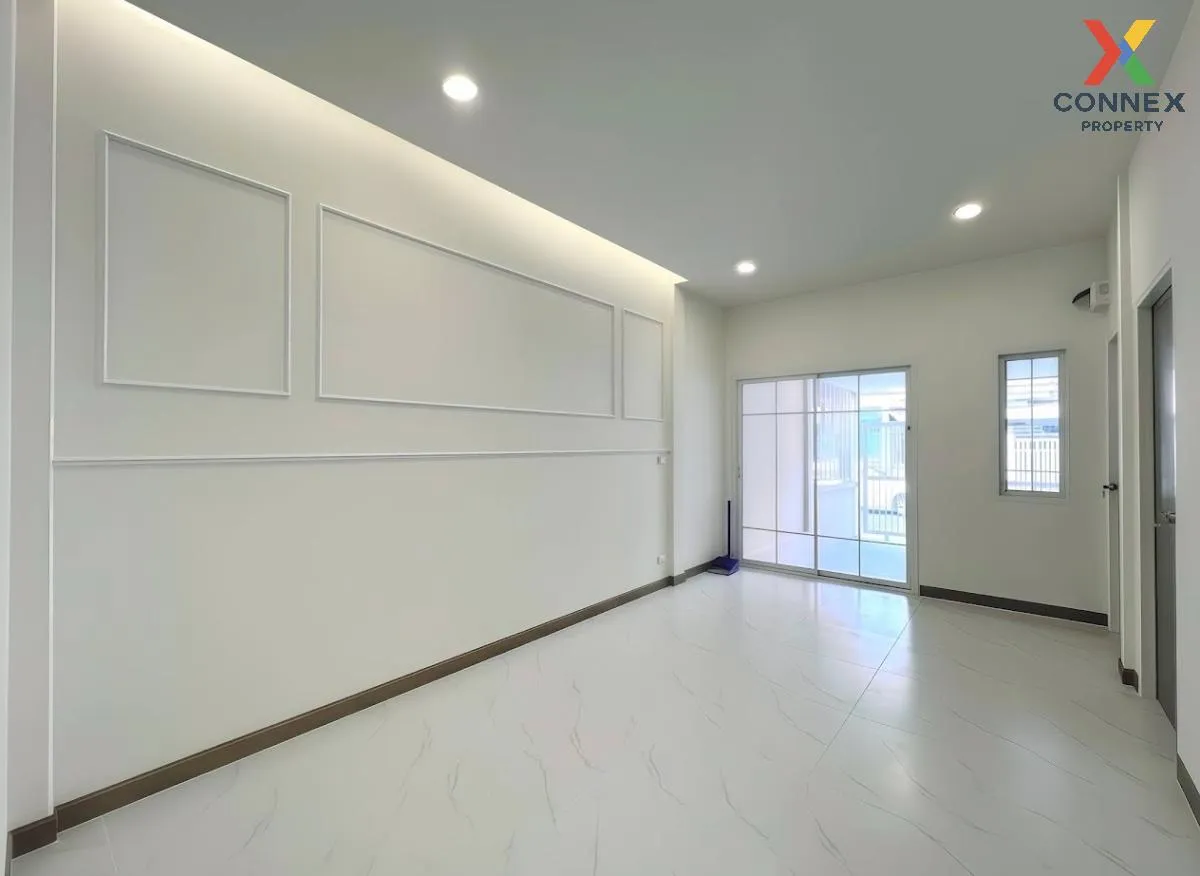 ขายทาวน์เฮ้าส์/ทาวน์โฮม  นิราวิลล์ เอกชัย - โพธิ์แจ้ บางน้ำจืด เม