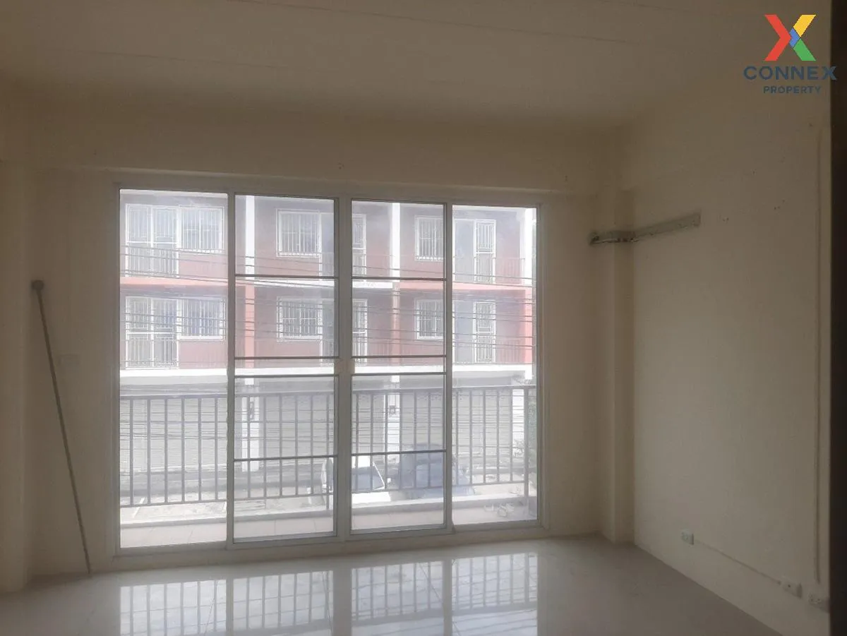 For Sale Commercial Building , Surasak Center , Nong Kham , Muean