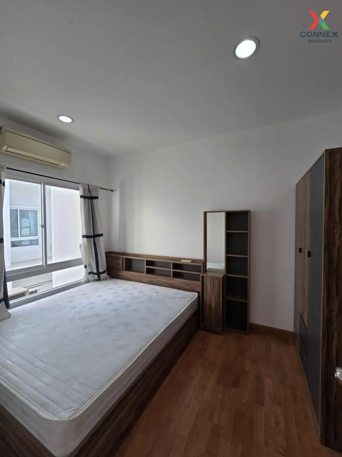 For Rent Townhouse/Townhome  , Baan Klang Muang S - Sense Srinakh