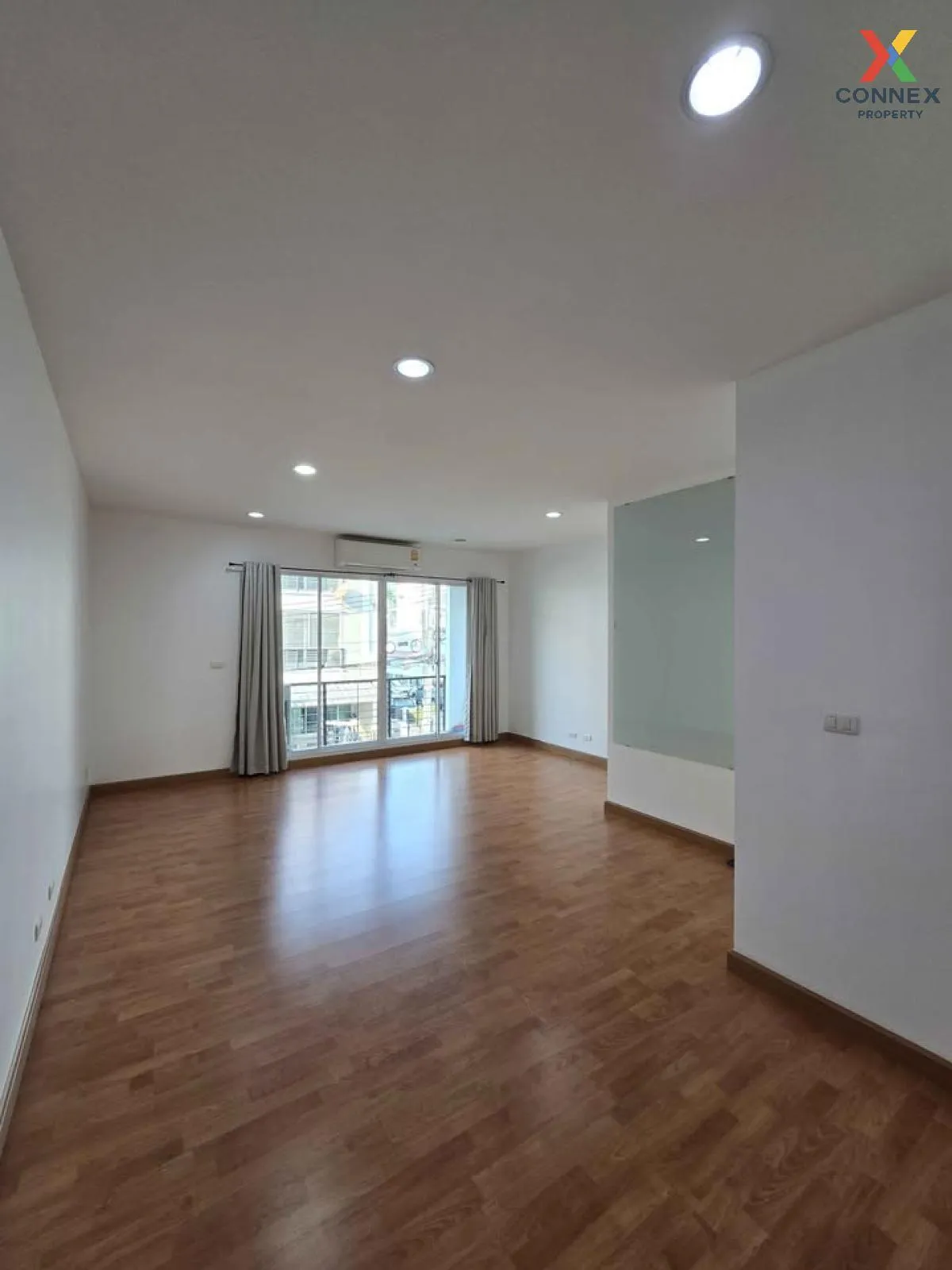 For Rent Townhouse/Townhome  , Baan Klang Muang S - Sense Srinakh