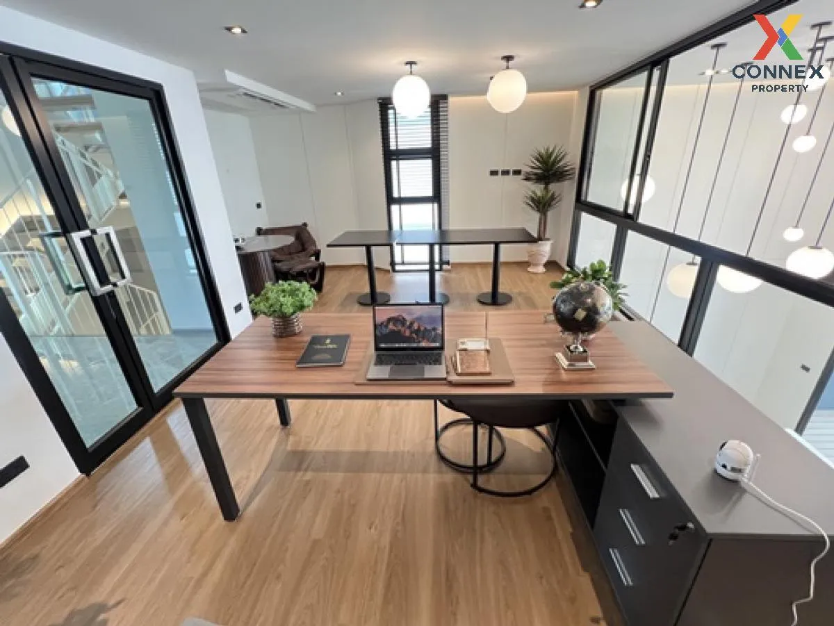 Office for sale, home office, 4.5 floors, corner building, The Mi