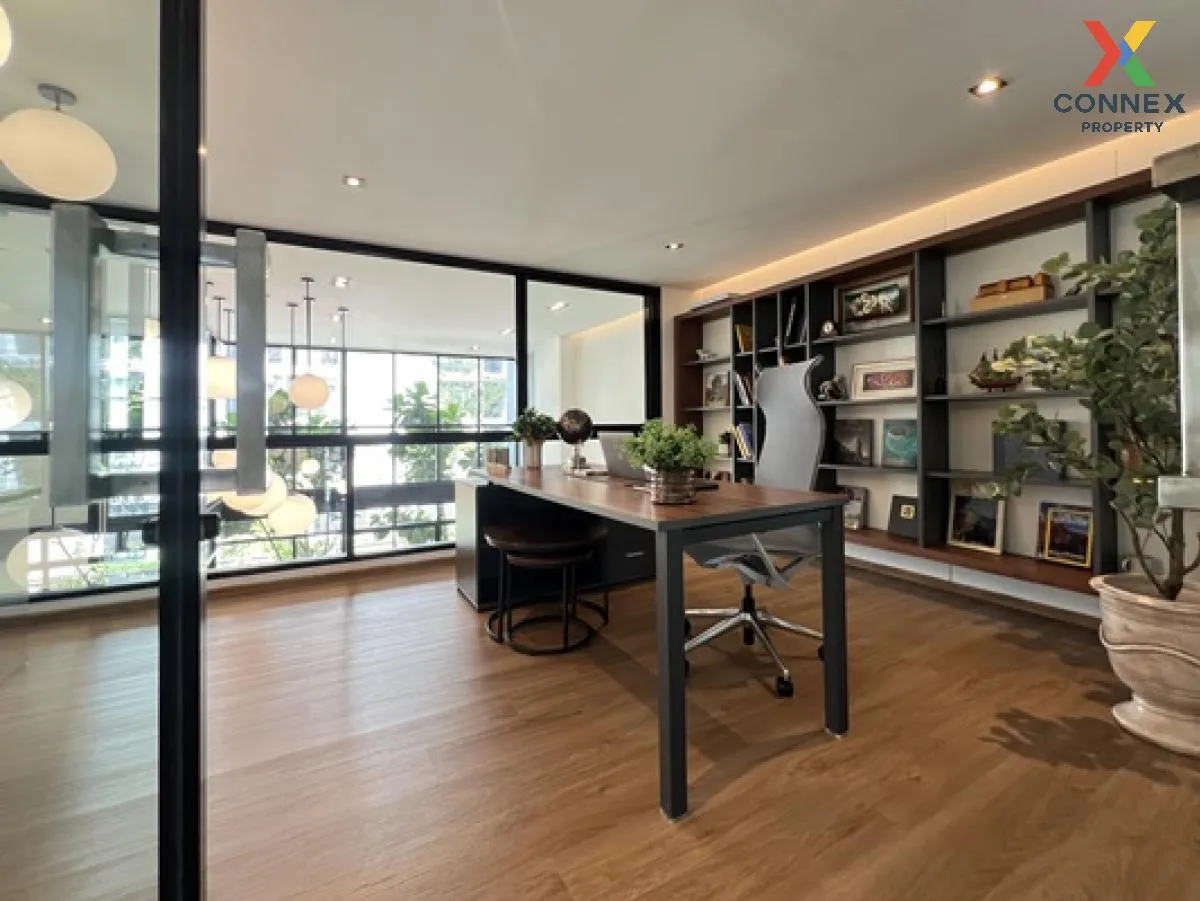 Office for sale, home office, 4.5 floors, corner building, The Mi