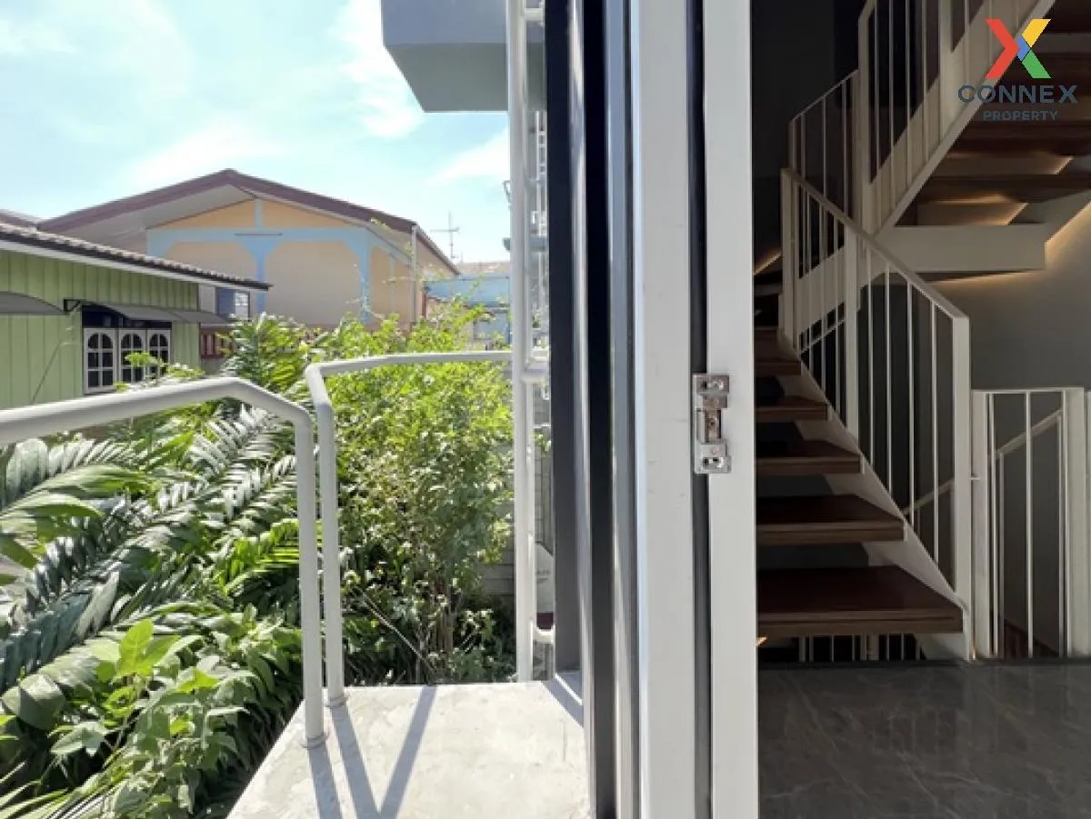 Office for sale, home office, 4.5 floors, corner building, The Mi